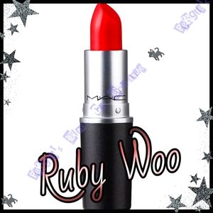 💋 M•A•C Retro Matte Lipstick 💄